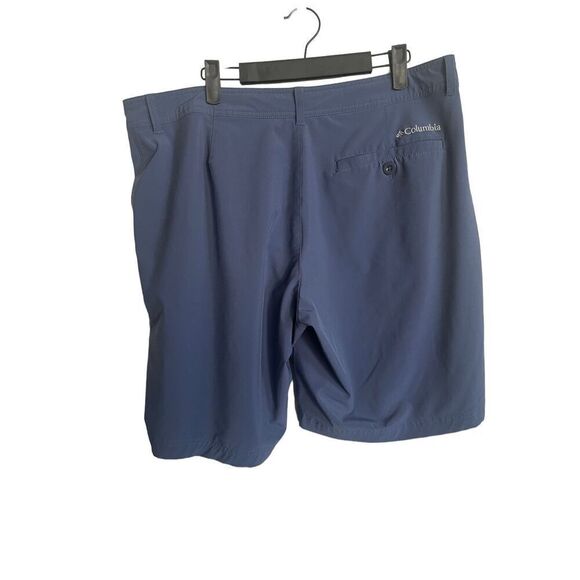 Columbia Mens Blue Zip Fly Flat Front Regular Fit Chino Short Size 38/10 - Picture 2 of 9